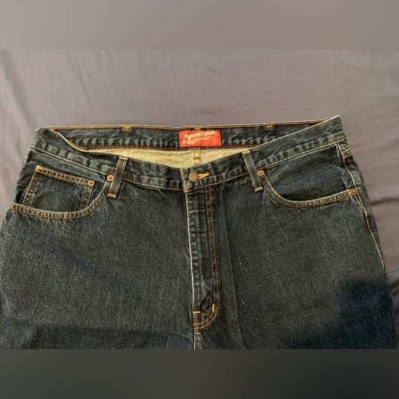 Arizona Men’s Size 40X30 Loose Fit Straight Blue Denim Jeans - Picture 2 of 6